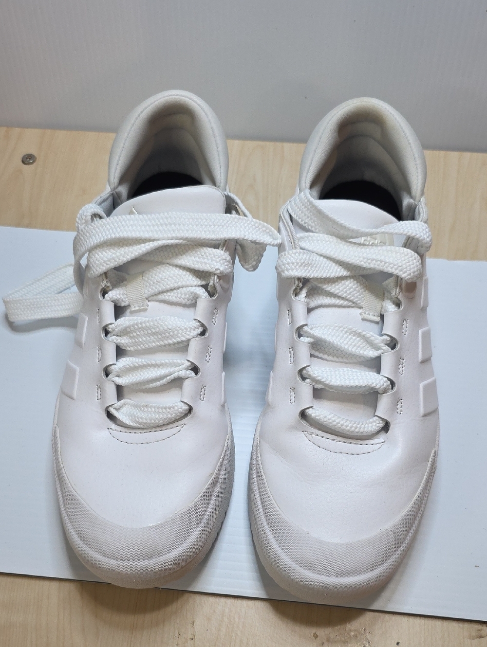 adidas COURT FUNK WOMENS White/ chatreuse Low-Top Leather Sneakers Size 10w - Picture 1 of 9